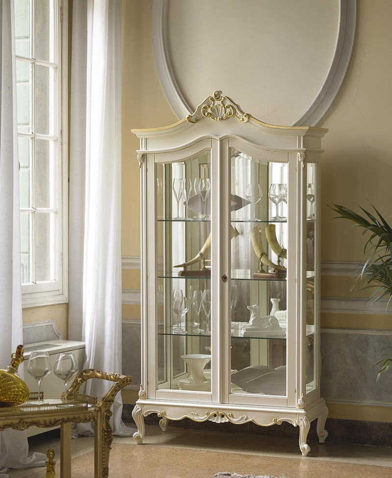 vetrine chic classiche legno arredamento elegante lecce serafino